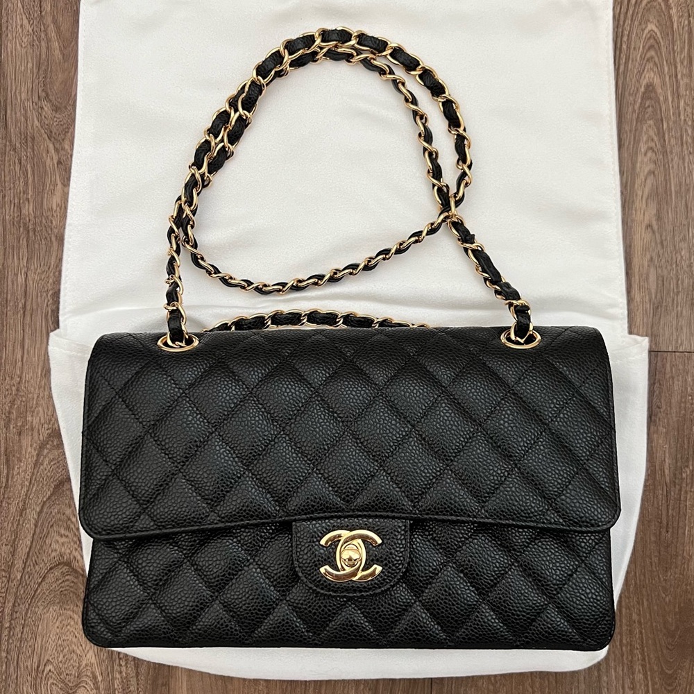 Chanel Medium Classic Flap Caviar GHW